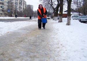 На уборку дорог в Житомире выходит 16-18 единиц техники